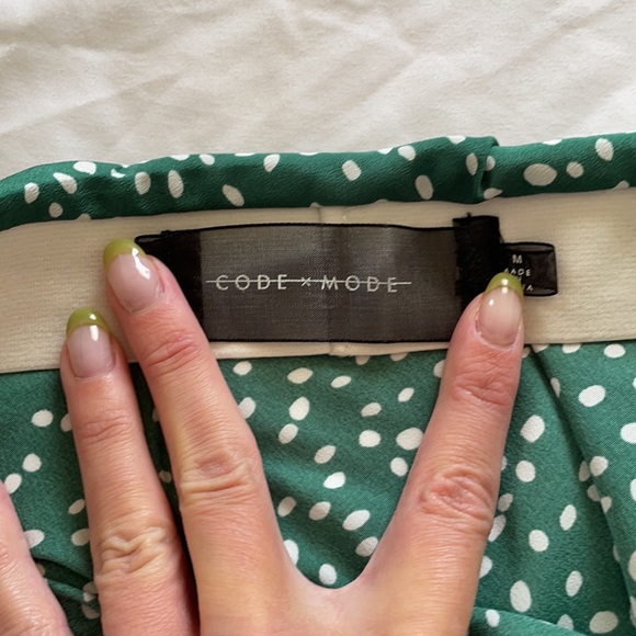 Green Asymmetrical Skirt - Picture 3 of 3